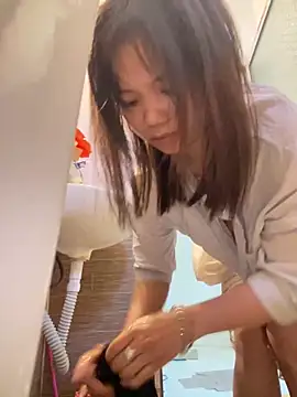 Ngoc-bbi online show from February 4, 1:33 am