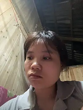 Ngoc-bbi online show from March 18, 2:31 pm
