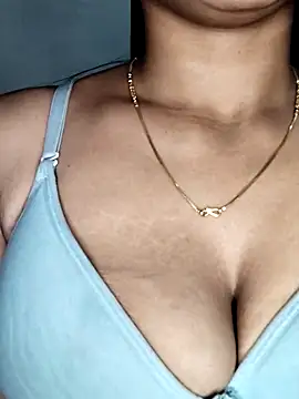 Snapshot of Savita2310 chatting on November 28, 8:11 pm Savita2310 online show from November 28, 8:11 pm