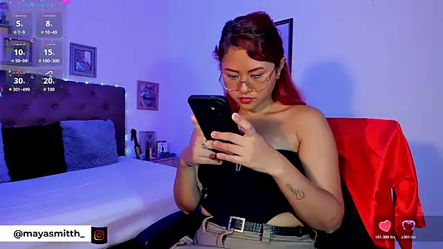 MAYASMITH   online show from March 15, 9:10 pm