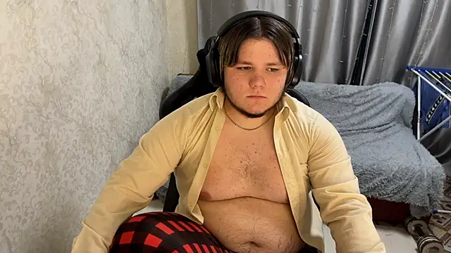 desiredude9 online show from September 9, 6:40 pm