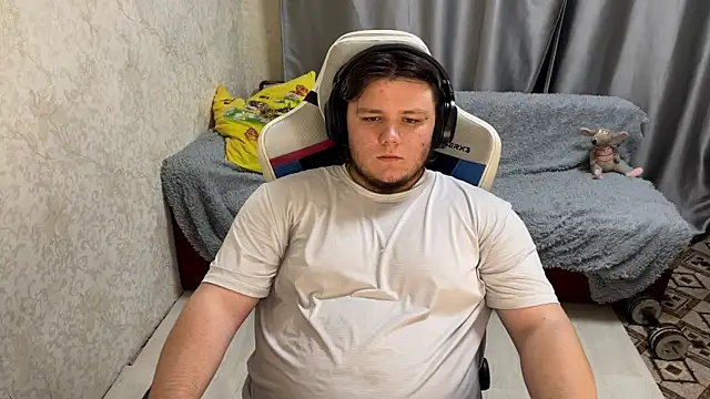 desiredude9 online show from September 19, 7:36 pm