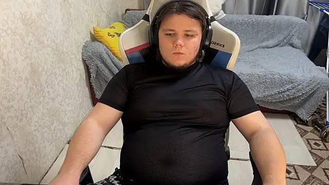 desiredude9 online show from October 5, 6:06 pm