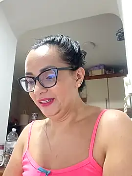 Snapshot of sarita_star chatting on June 23, 3:48 am sarita star online show from June 23, 3:48 am