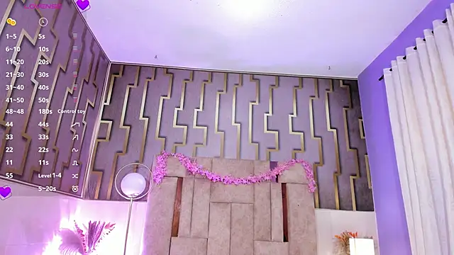 luna maisonn online show from February 6, 4:17 am