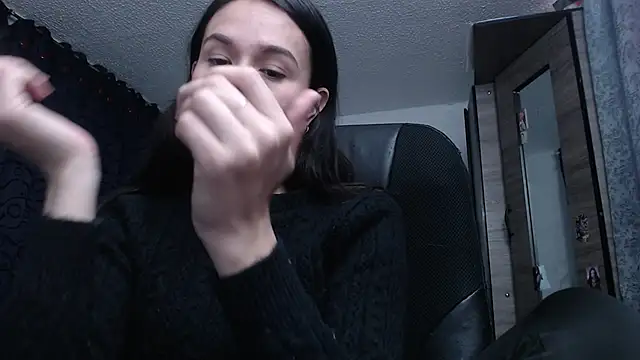 Snapshot of scarlett_vonrose chatting on November 6, 8:32 pm scarlett vonrose online show from November 6, 8:32 pm