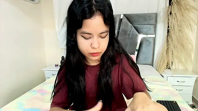 MiniLove 01 online show from April 25, 12:08 pm