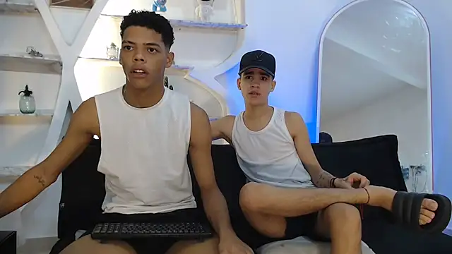 PRETTY FEM online show from November 2, 1:35 pm