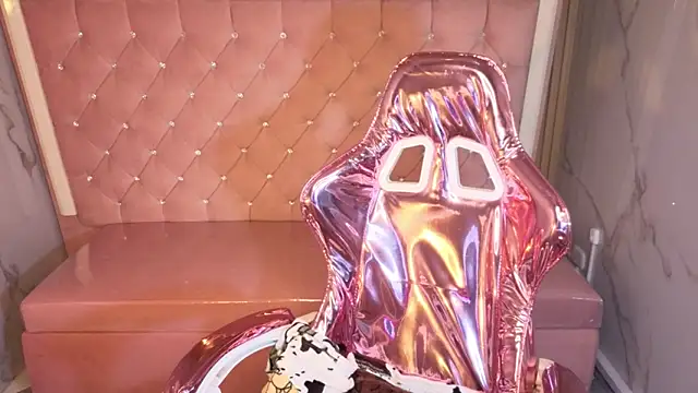 Victoria b  online show from November 1, 8:11 pm