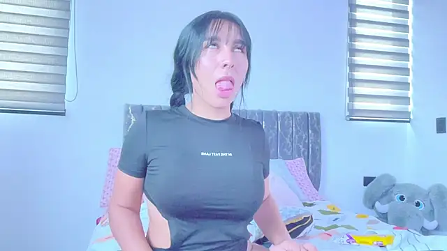 greciadom555 online show from November 22, 9:47 pm