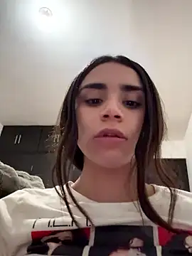 Snapshot of Ariovalle chatting on February 25, 6:01 am Ariovalle online show from February 25, 6:01 am