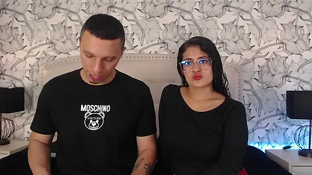 Luna Noire1 online show from April 2, 4:10 am