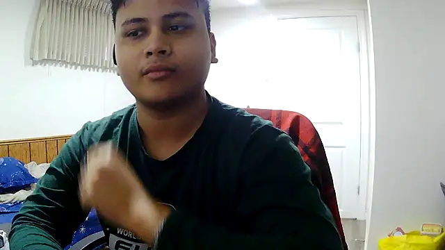 Snapshot of kiu036 chatting on January 10, 3:14 pm kiu036 online show from January 10, 3:14 pm