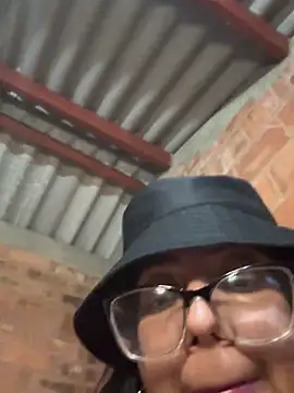 Jessyivonne online show from April 12, 5:12 am