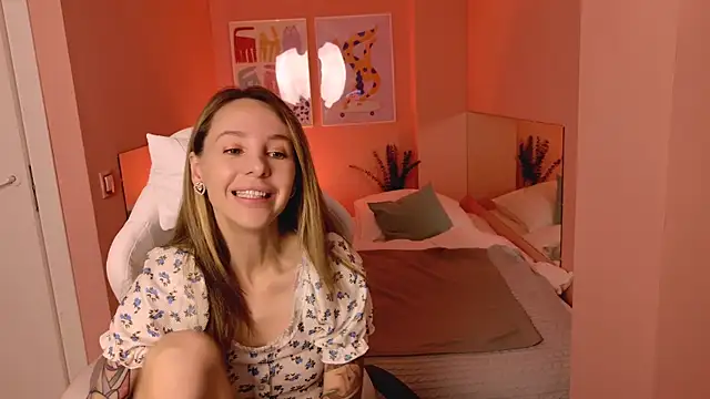 MiaGraham1 online show from October 19, 5:13 pm