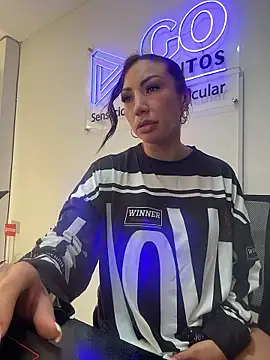 Sarahlove 90 online show from January 17, 7:28 pm