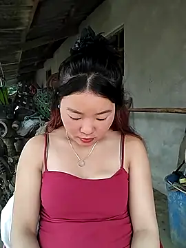 Snapshot of lylylove chatting on July 10, 12:15 am lylylove online show from July 10, 12:15 am