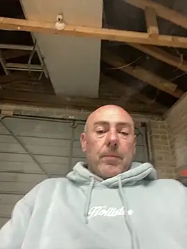 Richmcgee online show from March 25, 8:26 pm