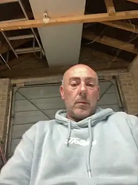 Richmcgee online show from April 10, 7:40 pm