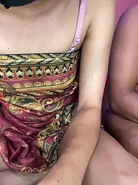 MayaCouple-1 online show from May 17, 4:25 pm