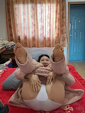 xiiuuff18 online show from March 10, 12:15 am