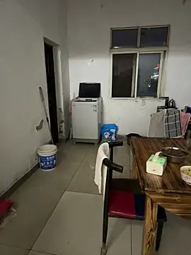 xiiuuff18 online show from March 27, 11:32 am