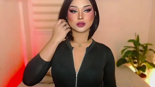 MissRumi Hunter online show from October 21, 4:30 pm