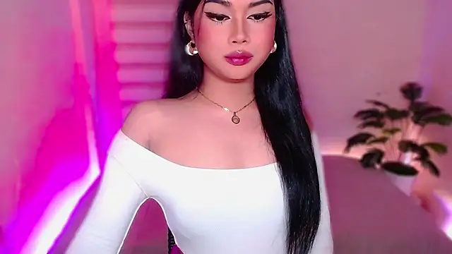 Snapshot of MissRumi_Hunter chatting on May 19, 8:59 pm MissRumi Hunter online show from May 19, 8:59 pm
