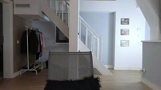 Blue Angel Sweet online show from April 6, 3:15 am