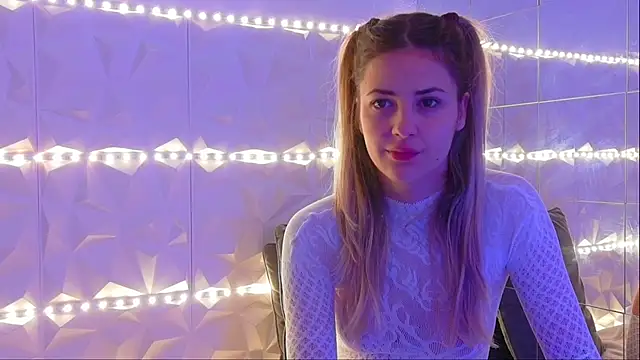 Aishha  online show from October 27, 6:06 am