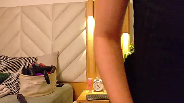 Zafiro Gem  online show from September 15, 8:31 pm