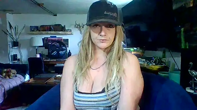 Snapshot of cutiekayls chatting on July 2, 8:04 pm cutiekayls online show from July 2, 8:04 pm