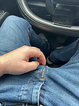 Snapshot of Dmnk2011 chatting on March 25, 9:15 am Dmnk2011 online show from March 25, 9:15 am