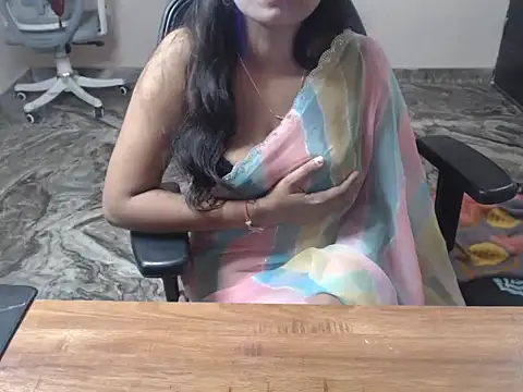  LoveBirds online show from March 3, 6:03 pm