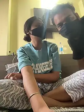 Snapshot of indianshycouple chatting on February 18, 5:36 am indianshycouple online show from February 18, 5:36 am