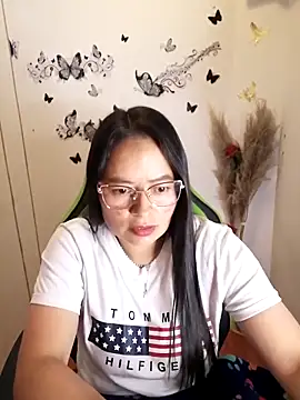 Daliz Leon online show from October 5, 2:21 am