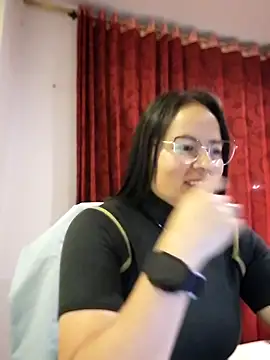 Daliz Leon online show from October 11, 2:44 am