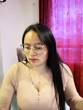 Daliz Leon online show from October 22, 10:20 pm