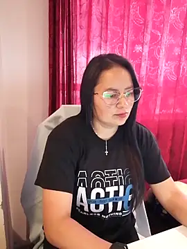 Daliz Leon online show from November 21, 7:45 pm