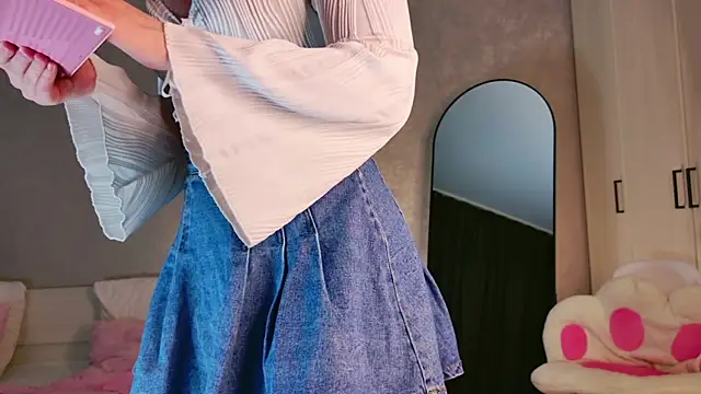 trinnity sweet online show from April 14, 4:24 pm