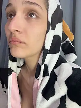 TeensNews18 online show from April 11, 7:45 am