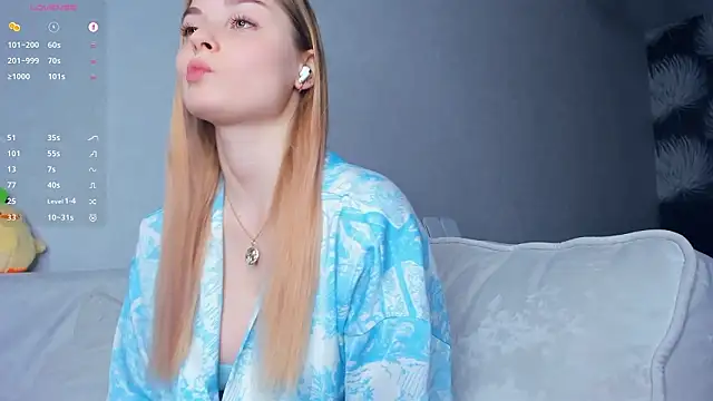 Snapshot of hidden_charm chatting on February 27, 4:07 pm hidden charm online show from February 27, 4:07 pm