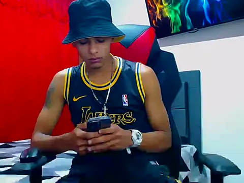 Snapshot of cristian_tayron1 chatting on July 4, 11:11 pm cristian tayron1 online show from July 4, 11:11 pm