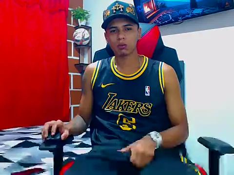 Snapshot of cristian_tayron1 chatting on July 5, 4:19 am cristian tayron1 online show from July 5, 4:19 am