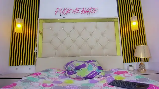 Snapshot of Just18Jake chatting on October 1, 6:36 pm Just18Jake online show from October 1, 6:36 pm