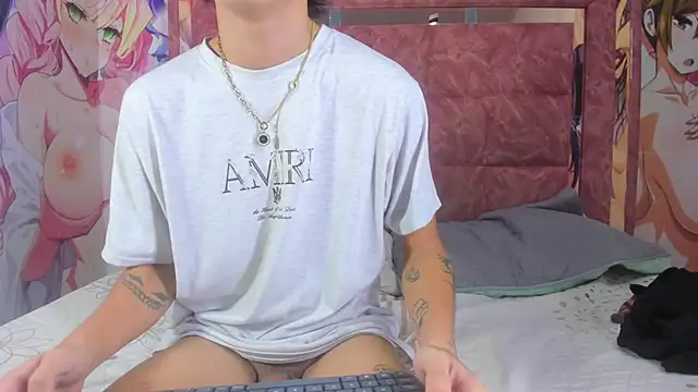 Snapshot of Just18Jake chatting on October 12, 6:45 am Just18Jake online show from October 12, 6:45 am