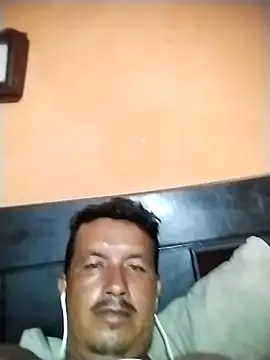 Snapshot of colombiano198720 chatting on September 24, 1:09 am colombiano198720 online show from September 24, 1:09 am