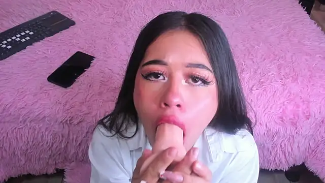 Snapshot of Dulceemia_ chatting on September 19, 7:36 pm Dulceemia  online show from September 19, 7:36 pm