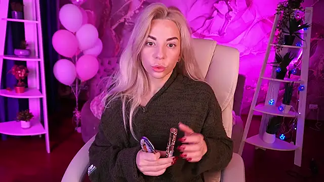 BellaRayyy online show from February 25, 4:55 am