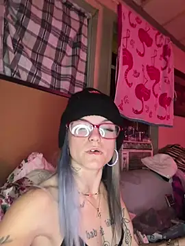 ittybittymeryssa online show from February 14, 5:37 am